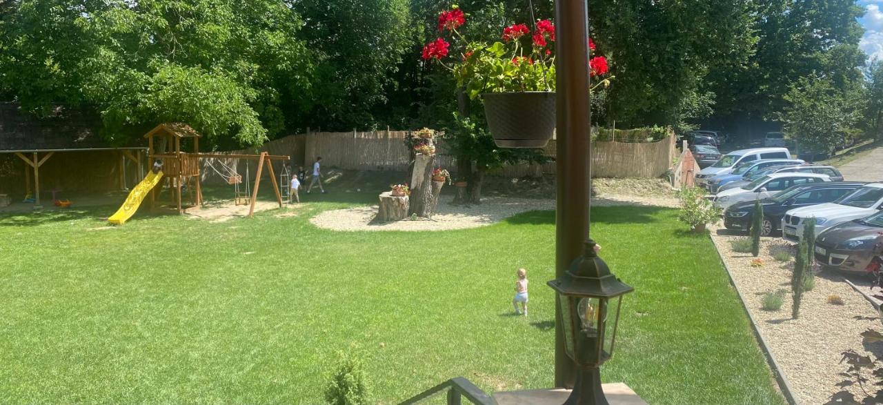 Bed and Breakfast Tanyacsarda Panzio Baja Zewnętrze zdjęcie